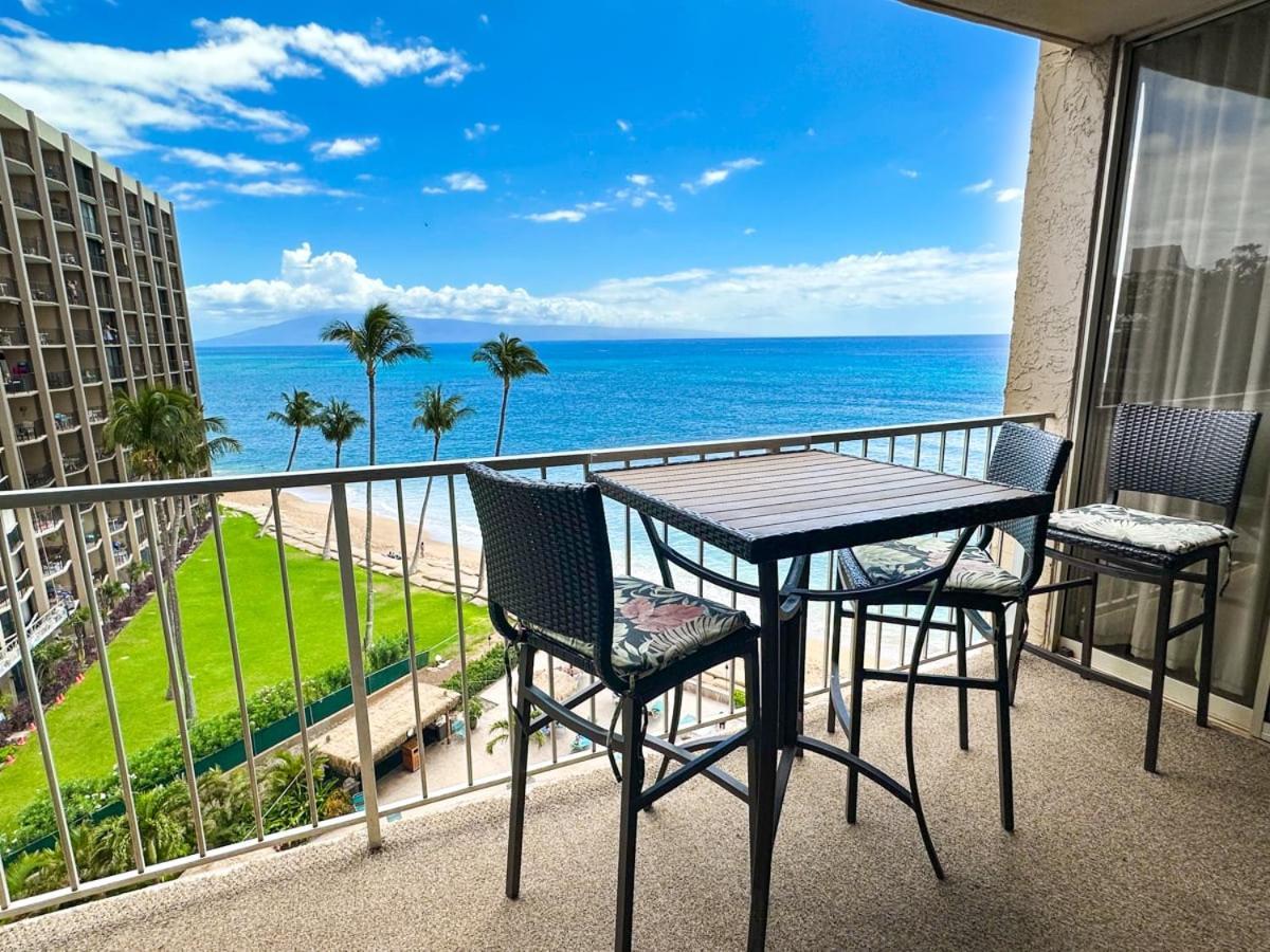 Incredible Beachfront 1Br - Sleeps 4 Awesome Location And In The Center Of Restaurants Many Beaches Golf And More Villa Kahana Exterior photo